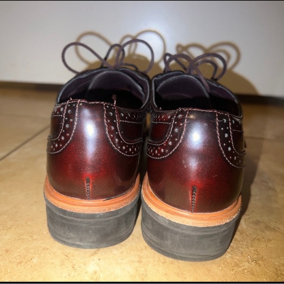 Clark’s! - Picture 4 of 8